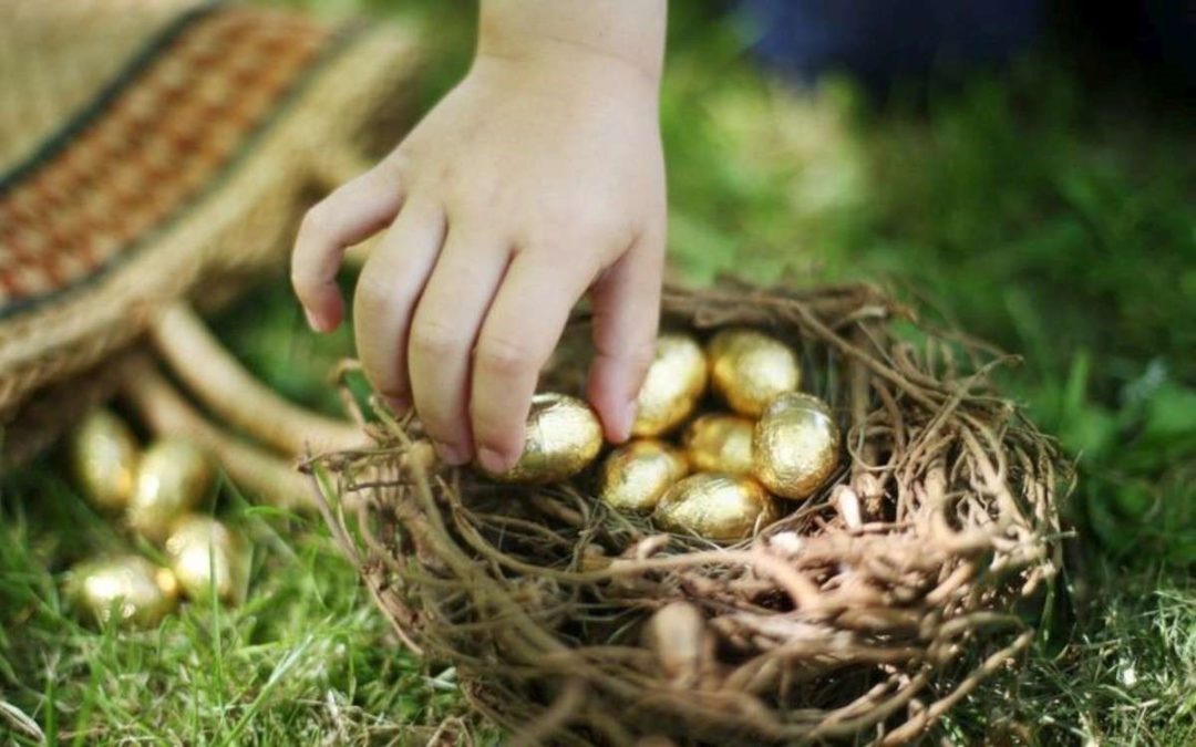 Easter rings at the door